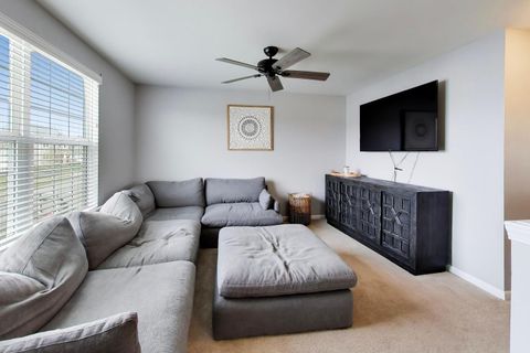 Tiny photo for 735 Glenwood Drive, South Elgin, IL 60177 (MLS # 12627864)