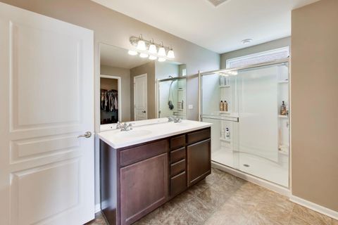 Tiny photo for 735 Glenwood Drive, South Elgin, IL 60177 (MLS # 12627864)