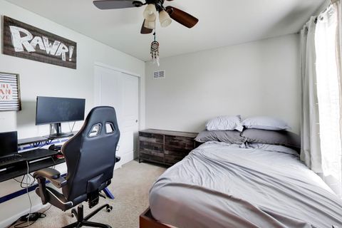 Tiny photo for 735 Glenwood Drive, South Elgin, IL 60177 (MLS # 12627864)