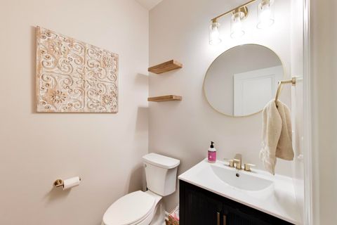 Tiny photo for 735 Glenwood Drive, South Elgin, IL 60177 (MLS # 12627864)