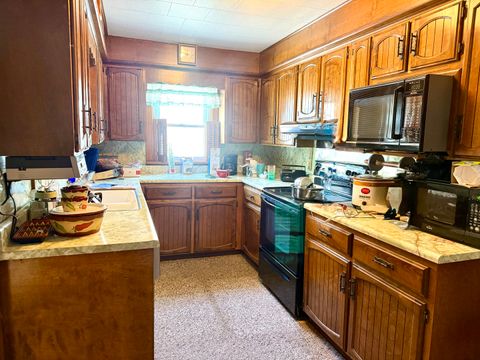 Tiny photo for 712 S Virginia Avenue, Marion, IL 62959 (MLS # 12612046)