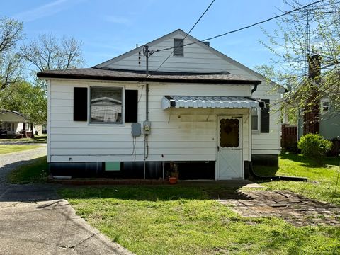 Tiny photo for 712 S Virginia Avenue, Marion, IL 62959 (MLS # 12612046)