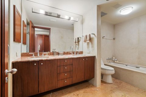 Tiny photo for 161 E CHICAGO Avenue #33DE, Chicago, IL 60611 (MLS # 12604760)