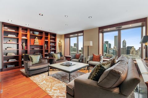 Tiny photo for 161 E CHICAGO Avenue #33DE, Chicago, IL 60611 (MLS # 12604760)