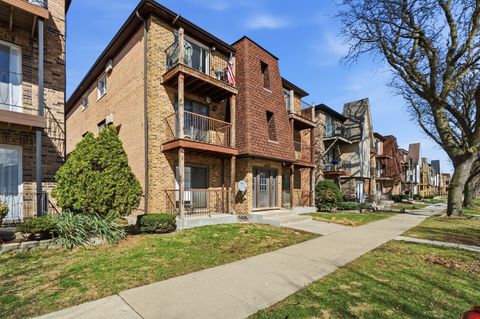 6728 W 64TH Place 2W Chicago IL 60638