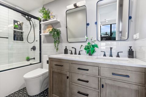 Tiny photo for 2020 N LINCOLN PARK WEST Park #30F, Chicago, IL 60614 (MLS # 12481467)