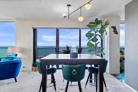 Tiny photo for 2020 N LINCOLN PARK WEST Park #30F, Chicago, IL 60614 (MLS # 12481467)