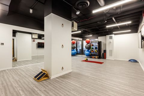 Tiny photo for 2020 N LINCOLN PARK WEST Park #30F, Chicago, IL 60614 (MLS # 12481467)