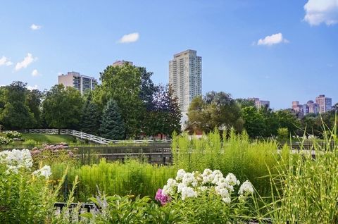 Tiny photo for 2020 N LINCOLN PARK WEST Park #30F, Chicago, IL 60614 (MLS # 12481467)