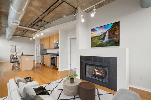 Tiny photo for 933 W Van Buren Street #516, Chicago, IL 60607 (MLS # 12490309)