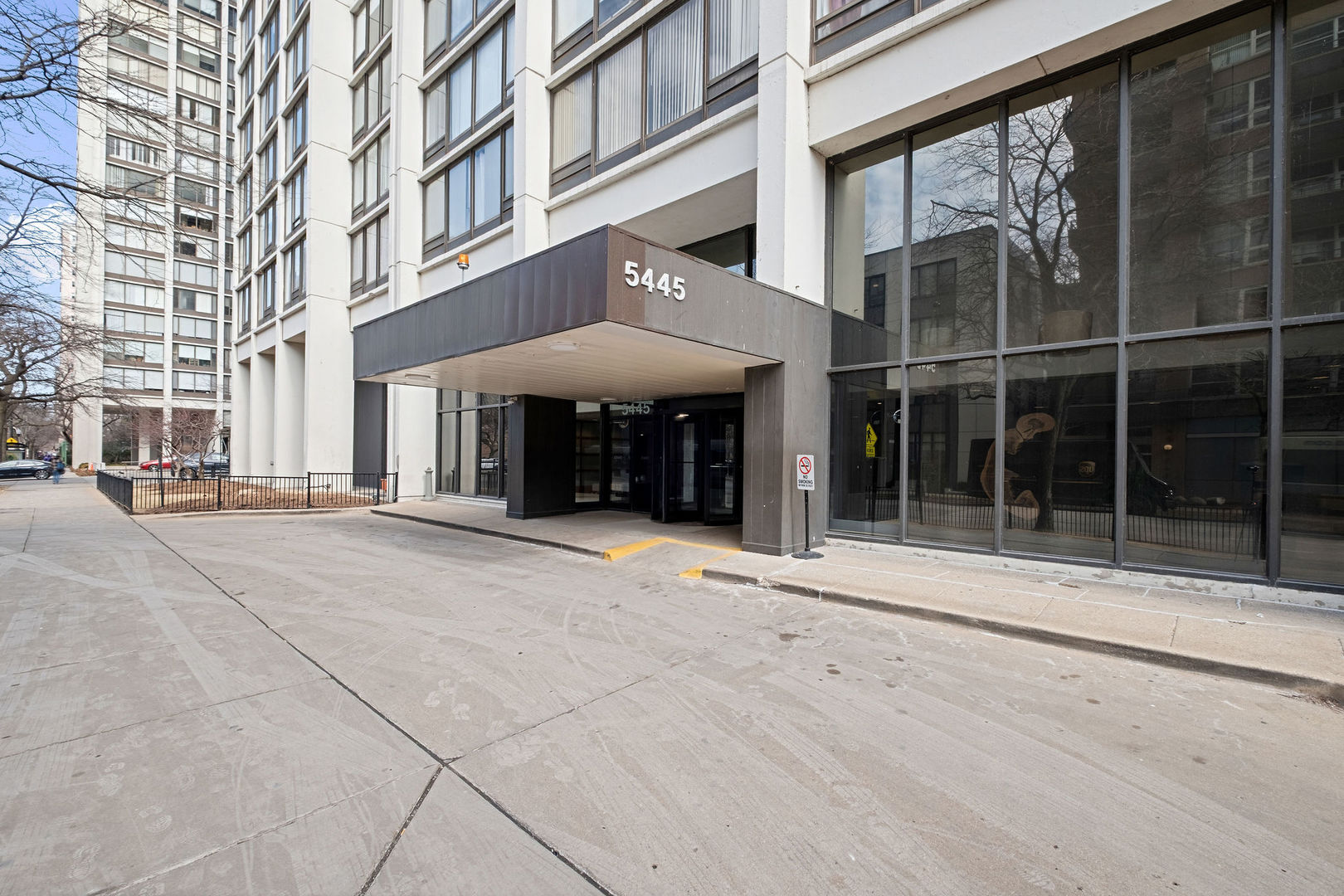 5445 N Sheridan Road 802