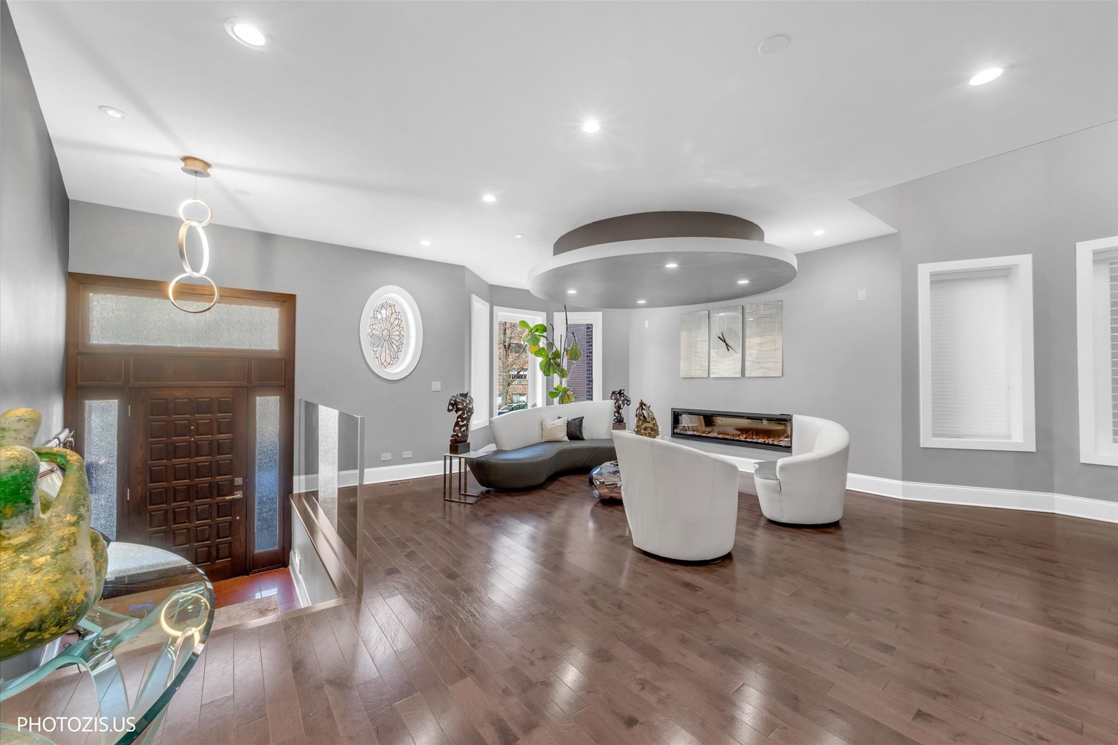 461 W Melrose Street