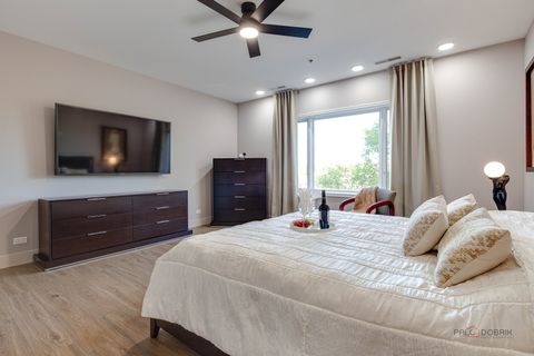 Tiny photo for 209 Rivershire Lane #402, Lincolnshire, IL 60069 (MLS # 12490082)