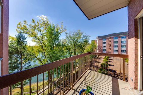 Tiny photo for 209 Rivershire Lane #402, Lincolnshire, IL 60069 (MLS # 12490082)