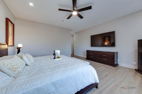 Tiny photo for 209 Rivershire Lane #402, Lincolnshire, IL 60069 (MLS # 12490082)