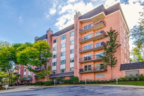 Photo of 209 Rivershire Lane #402, Lincolnshire, IL 60069 (MLS # 12490082)