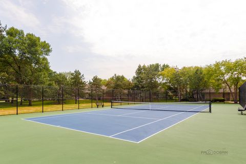 Tiny photo for 209 Rivershire Lane #402, Lincolnshire, IL 60069 (MLS # 12490082)