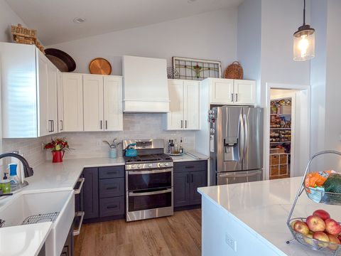 Tiny photo for 1717 S Stone Creek Boulevard, Urbana, IL 61802 (MLS # 12520736)