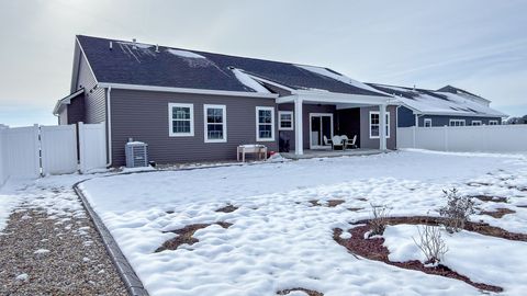 Tiny photo for 1717 S Stone Creek Boulevard, Urbana, IL 61802 (MLS # 12520736)