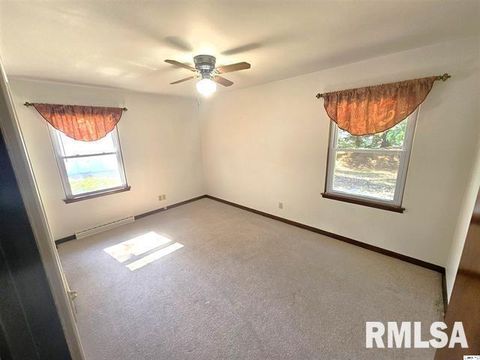 Tiny photo for 2116 Kochs Lane, Quincy, IL 62305 (MLS # QC4268357)