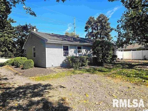 Tiny photo for 2116 Kochs Lane, Quincy, IL 62305 (MLS # QC4268357)