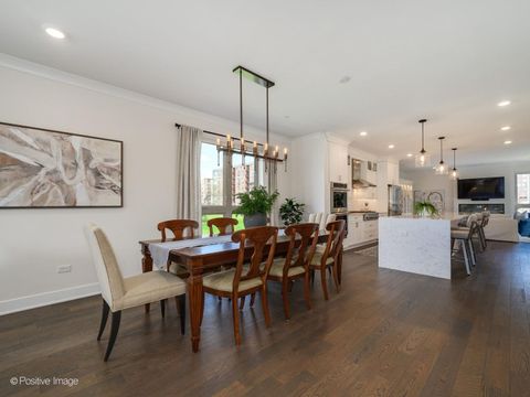 Tiny photo for 37 S Chestnut Avenue, Arlington Heights, IL 60005 (MLS # 12620343)