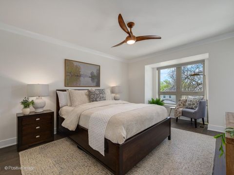 Tiny photo for 37 S Chestnut Avenue, Arlington Heights, IL 60005 (MLS # 12620343)