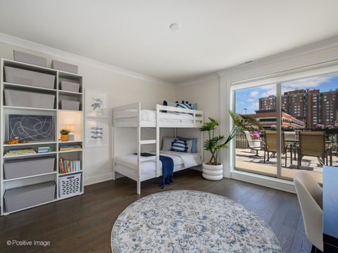 Tiny photo for 37 S Chestnut Avenue, Arlington Heights, IL 60005 (MLS # 12620343)