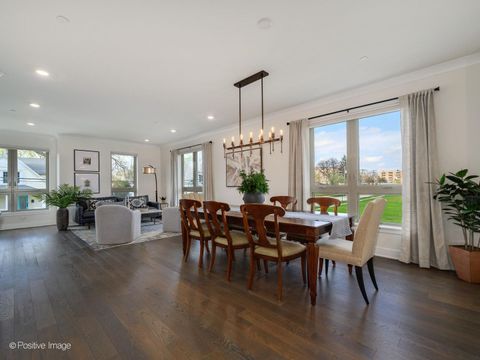 Tiny photo for 37 S Chestnut Avenue, Arlington Heights, IL 60005 (MLS # 12620343)