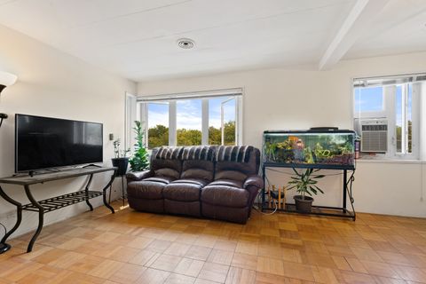 Tiny photo for 7202 Oak Avenue #4NE, River Forest, IL 60305 (MLS # 12471668)