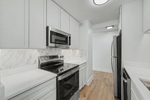 Tiny photo for 5740 N Sheridan Road #17C, Chicago, IL 60660 (MLS # 12715513)