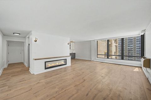 Tiny photo for 5740 N Sheridan Road #17C, Chicago, IL 60660 (MLS # 12715513)