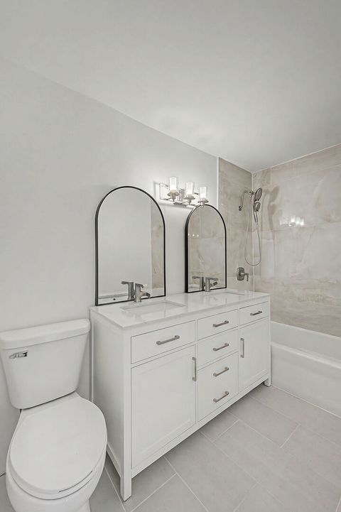 Tiny photo for 5740 N Sheridan Road #17C, Chicago, IL 60660 (MLS # 12715513)