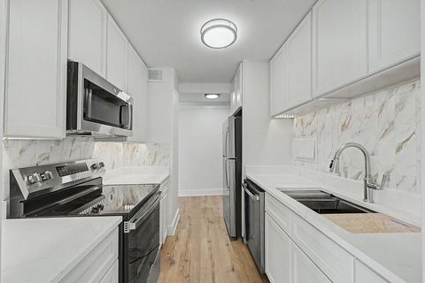 Tiny photo for 5740 N Sheridan Road #17C, Chicago, IL 60660 (MLS # 12715513)