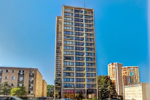 Tiny photo for 5740 N Sheridan Road #17C, Chicago, IL 60660 (MLS # 12715513)