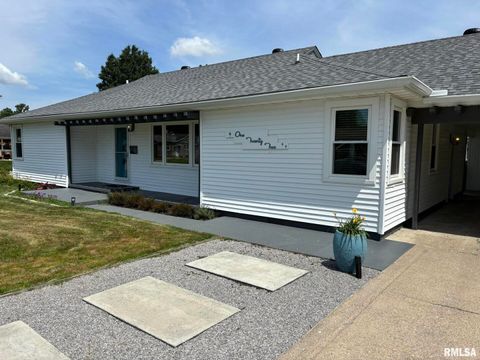 Tiny photo for 122 Paint Creek Lane, Carmi, IL 62821 (MLS # EB458466)