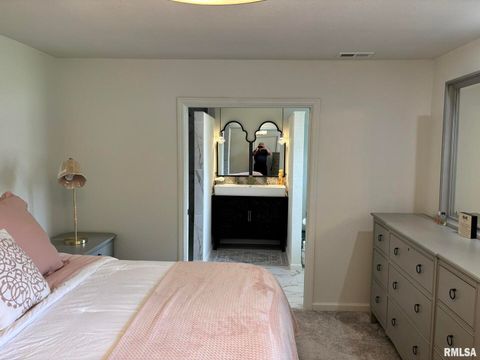 Tiny photo for 122 Paint Creek Lane, Carmi, IL 62821 (MLS # EB458466)