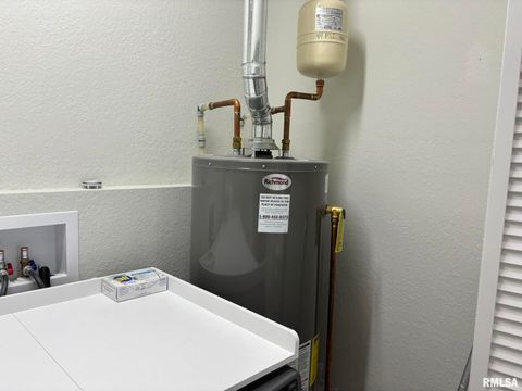 Tiny photo for 122 Paint Creek Lane, Carmi, IL 62821 (MLS # EB458466)