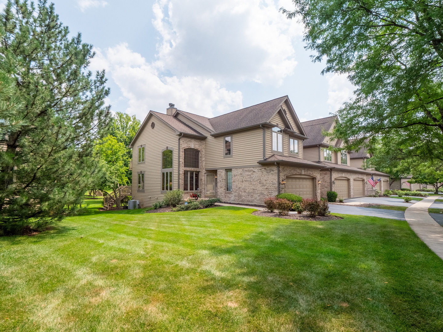 1N639 Augusta Court