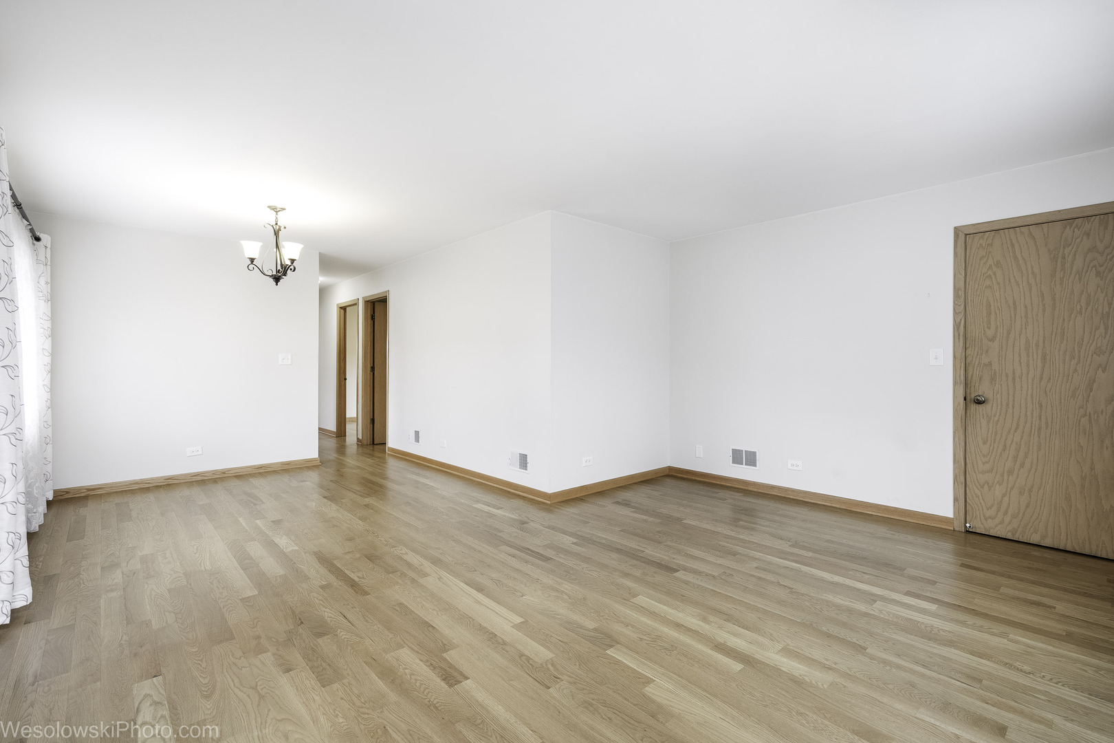 3343 N NORMANDY Avenue