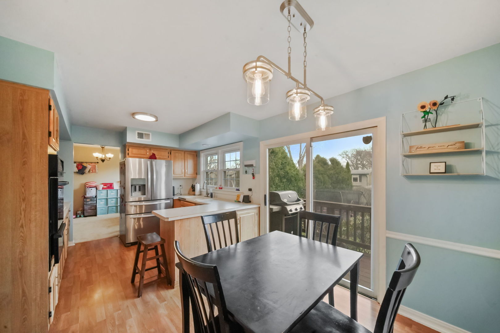 814 E Crabtree Lane