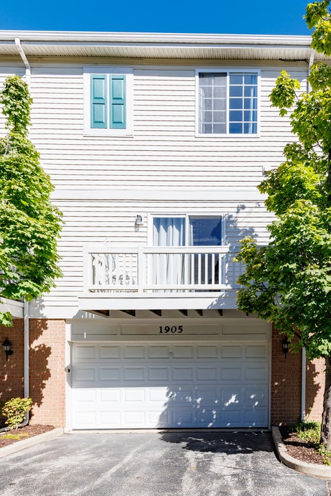 Tiny photo for 1905 Concord Drive, McHenry, IL 60050 (MLS # 12777439)