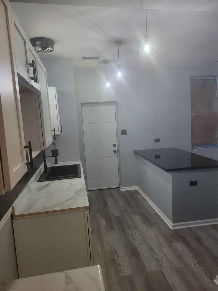 6718 S Saint Lawrence Avenue