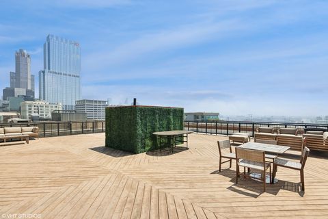 Tiny photo for 728 W JACKSON Boulevard #326, Chicago, IL 60661 (MLS # 12559785)