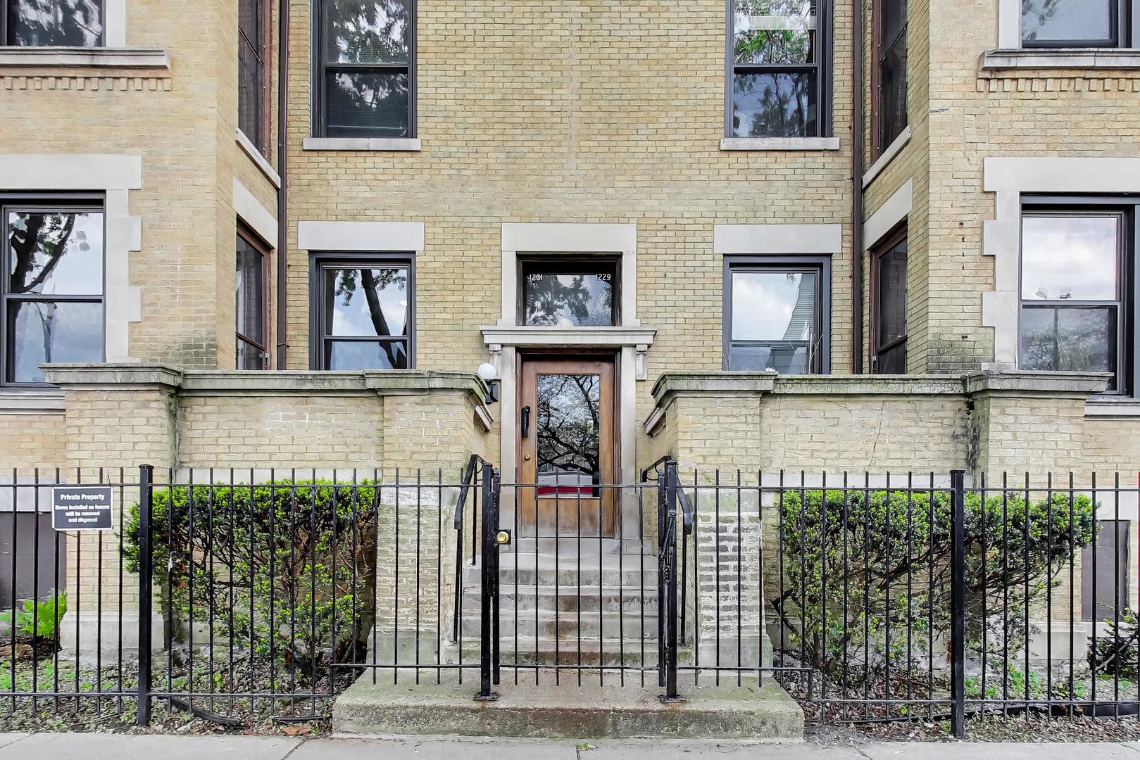 1231 E 53rd Street 1