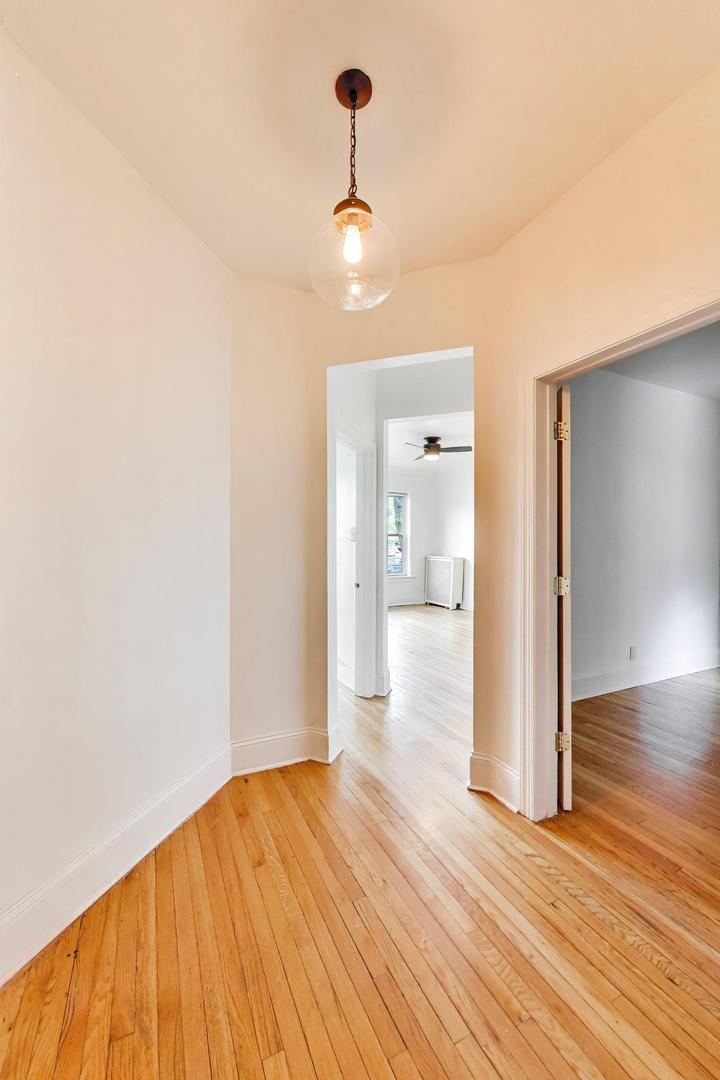 1231 E 53rd Street 1