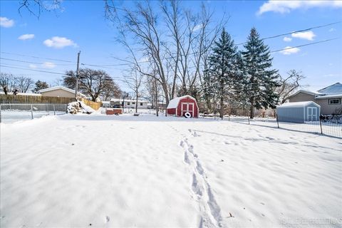 Tiny photo for 1009 Assell Avenue, Aurora, IL 60505 (MLS # 12529370)