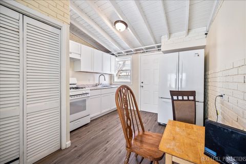 Tiny photo for 1009 Assell Avenue, Aurora, IL 60505 (MLS # 12529370)