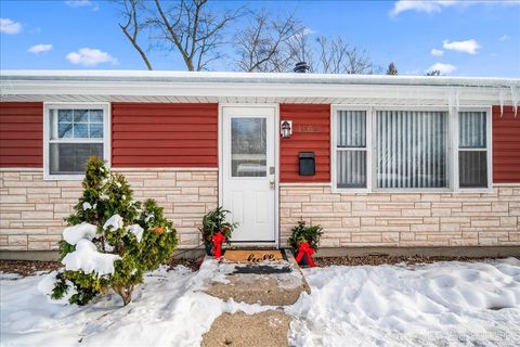 Tiny photo for 1009 Assell Avenue, Aurora, IL 60505 (MLS # 12529370)