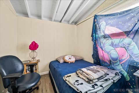 Tiny photo for 1009 Assell Avenue, Aurora, IL 60505 (MLS # 12529370)